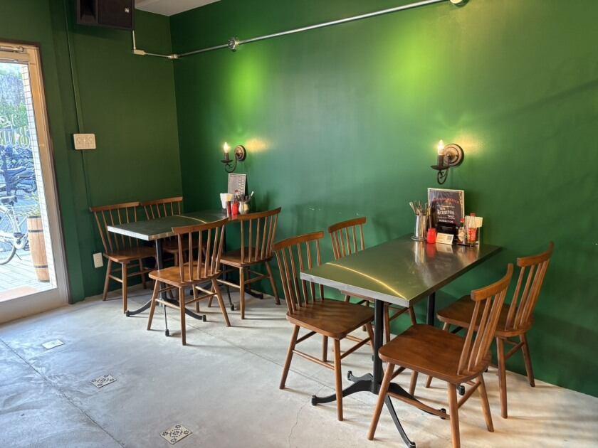 LOS BURRITOS NO.1　西宮北口店の制服1