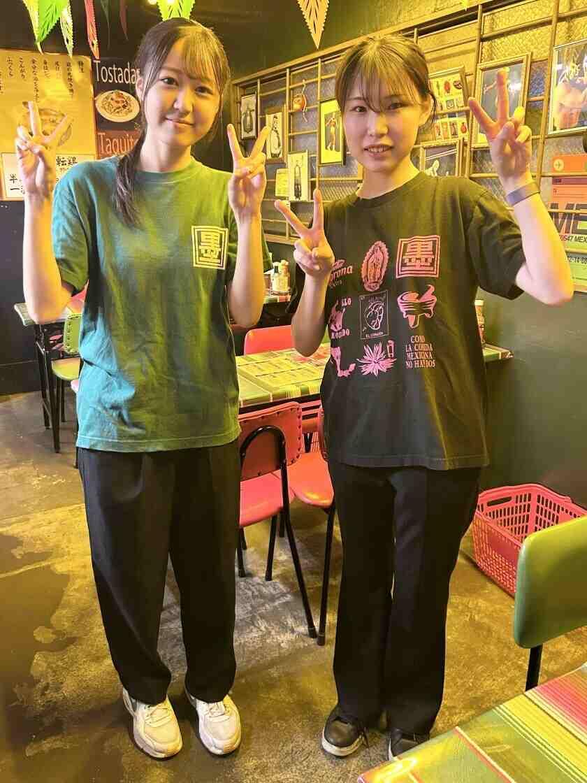 墨国回転鶏料理（ぼっこくかいてんどり）福島店の制服7