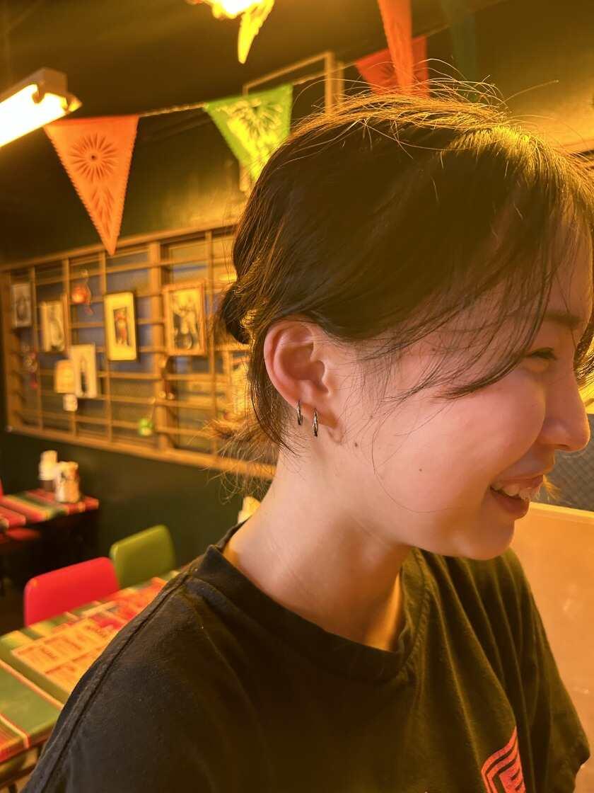 墨国回転鶏料理（ぼっこくかいてんどり）福島店の制服6