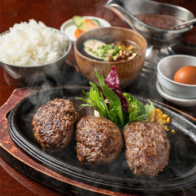 ステーキ＆ハンバーグのお店バンケットの制服3