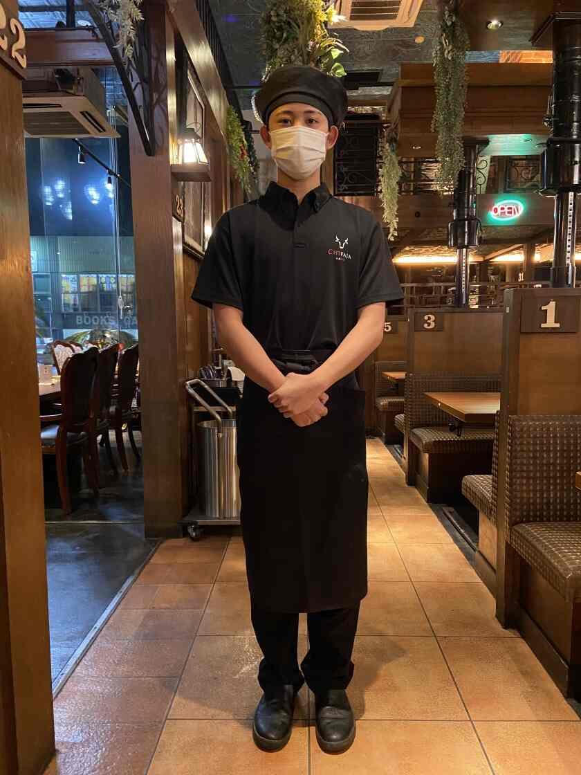 チファジャ　上桂店の制服2