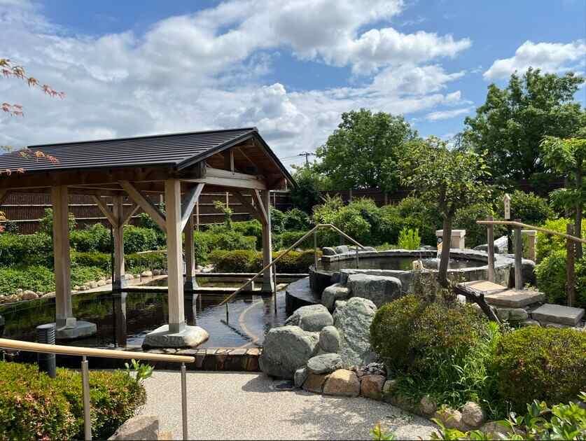 極楽湯　羽生温泉の制服4