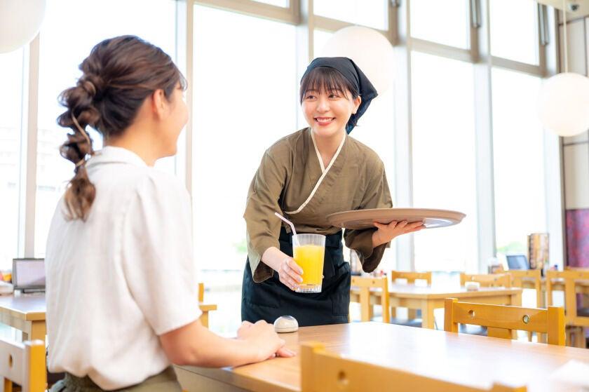 株式会社極楽湯 槇尾店の制服1