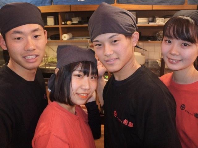 ＜髪色自由＆まかない有＞ノリの良い仲間がたくさん★。1日3h～(フード・飲食、大阪市城東区)のイメージ画像