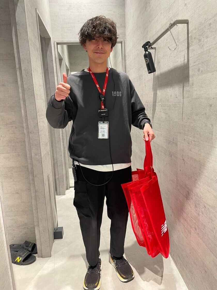 New Balanceファクトリーストア 南町田グランベリーパーク店の制服1