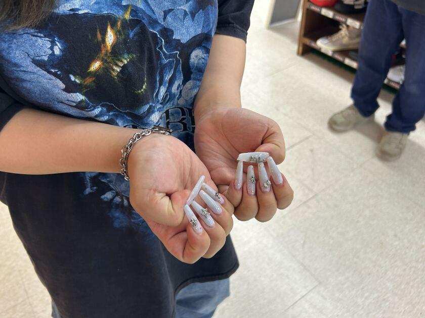 千葉鑑定団　酒々井店の制服1