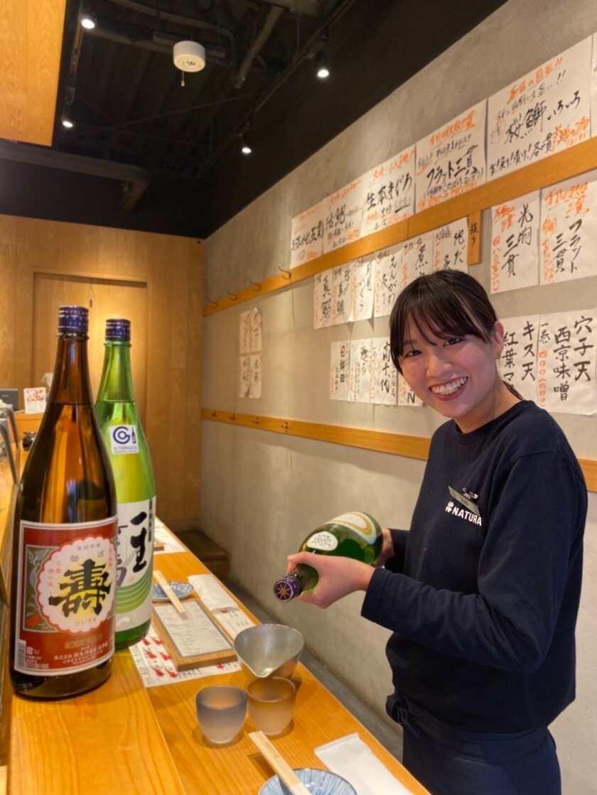 和食と立喰い寿司ナチュラの制服5