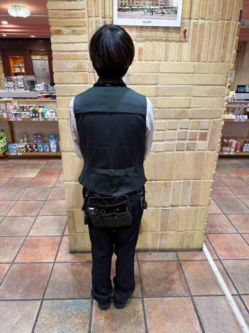 パラッツォ船橋店の制服4