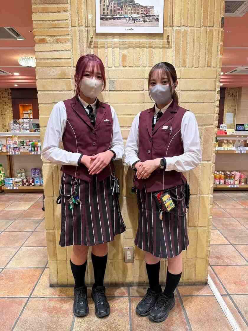 パラッツォ志村店の制服1