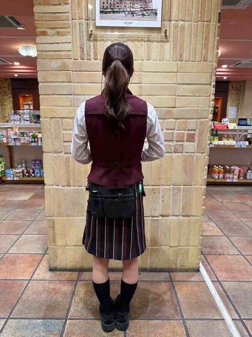 パラッツォ船橋店の制服2