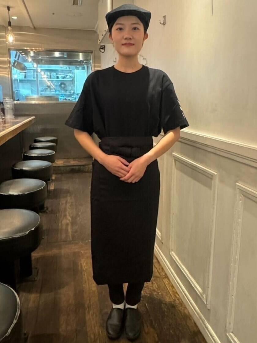 AFURI株式会社　辛紅 新宿サブナード店の制服3