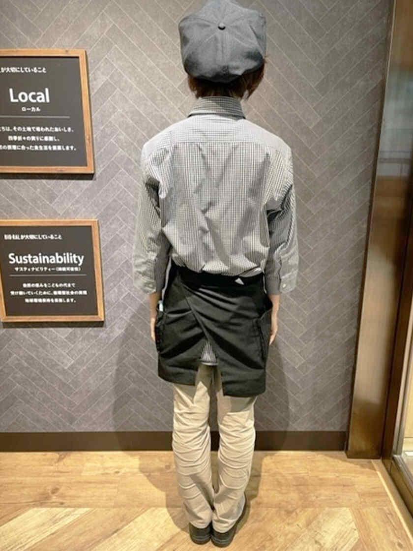 スーパーマーケット　ビオラルクオーツ心斎橋店の制服3