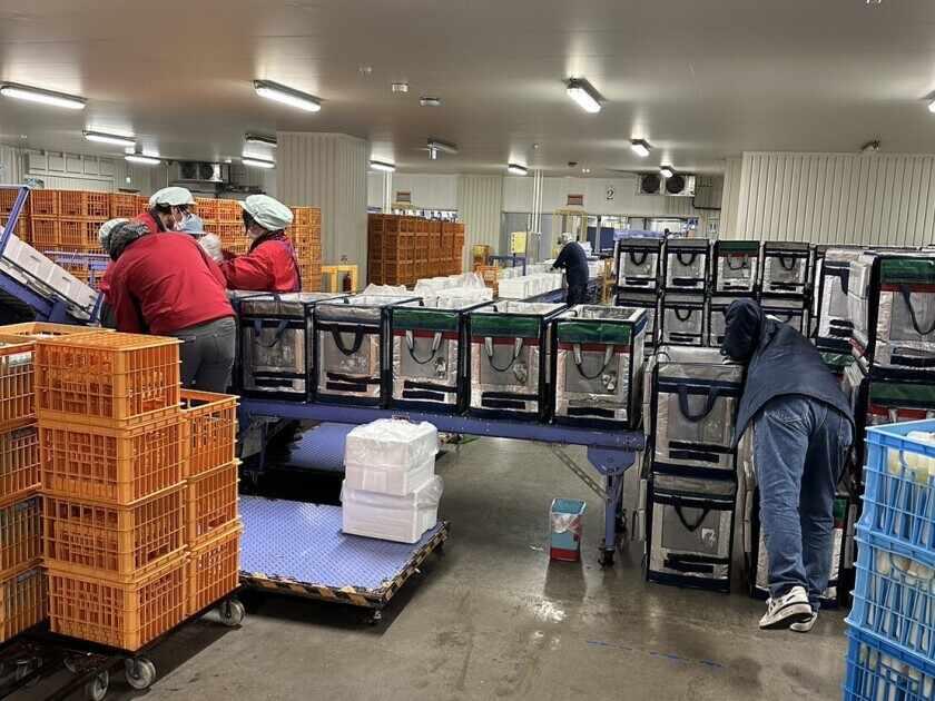 株式会社クローバーコネクトの制服3