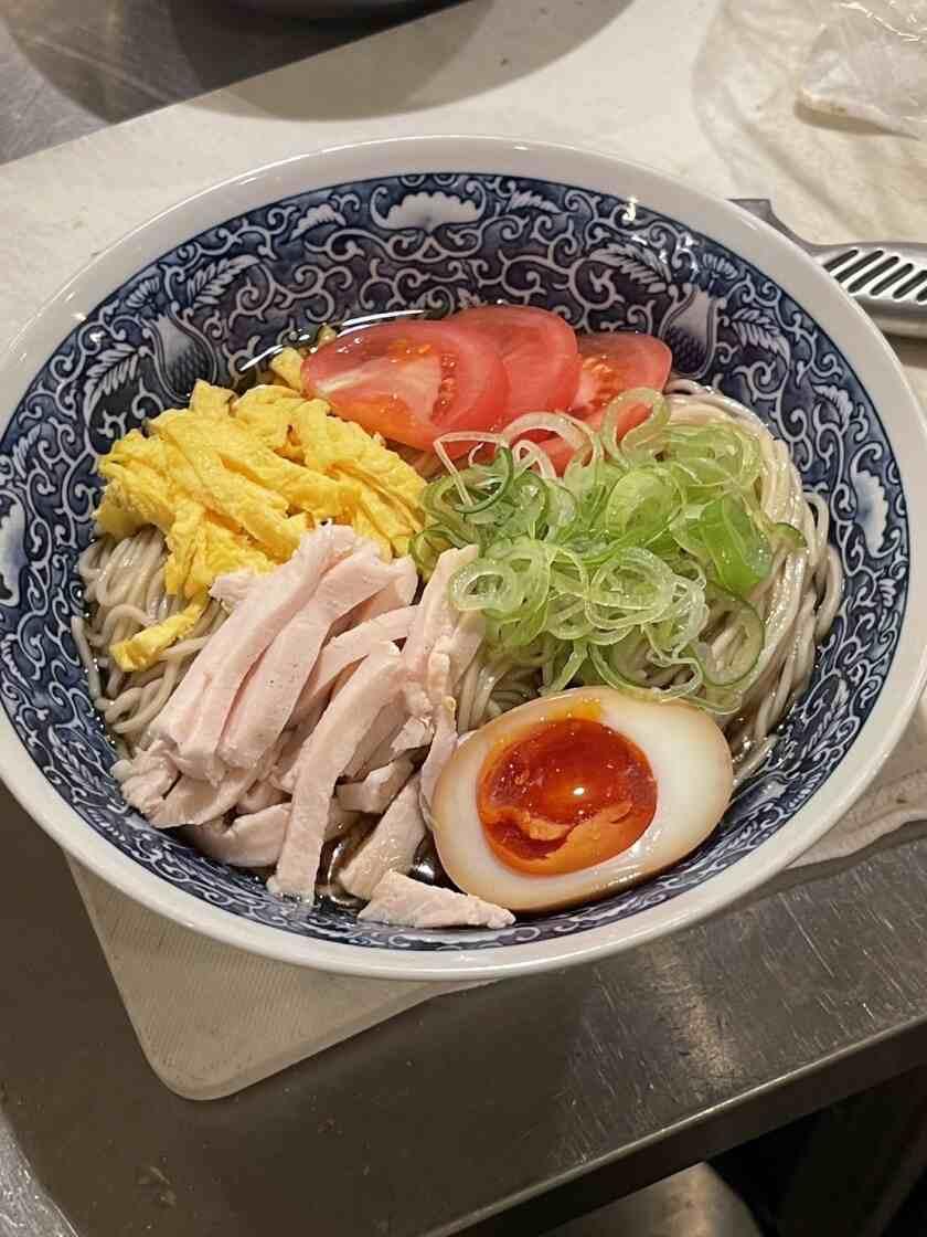 やきとり鶏丸　近江八幡店の制服7