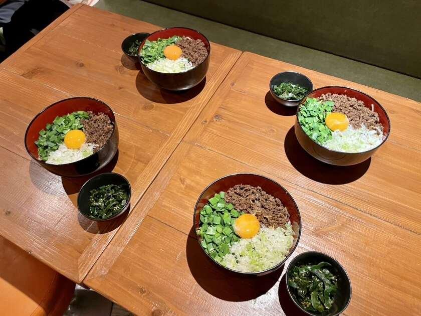 やきとり鶏丸　近江八幡店の制服4