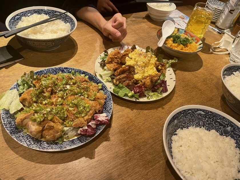 鮮魚と炉端焼き 魚丸 彦根店の制服8