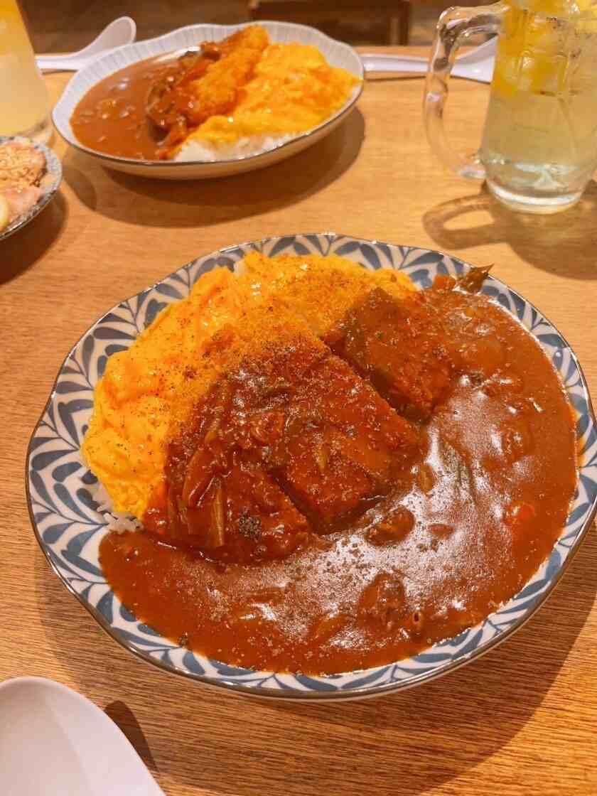 炉端と日本酒 魚丸 長浜店の制服4