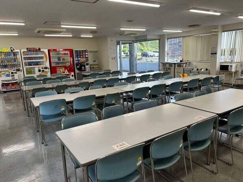 株式会社アルファホープスの制服2