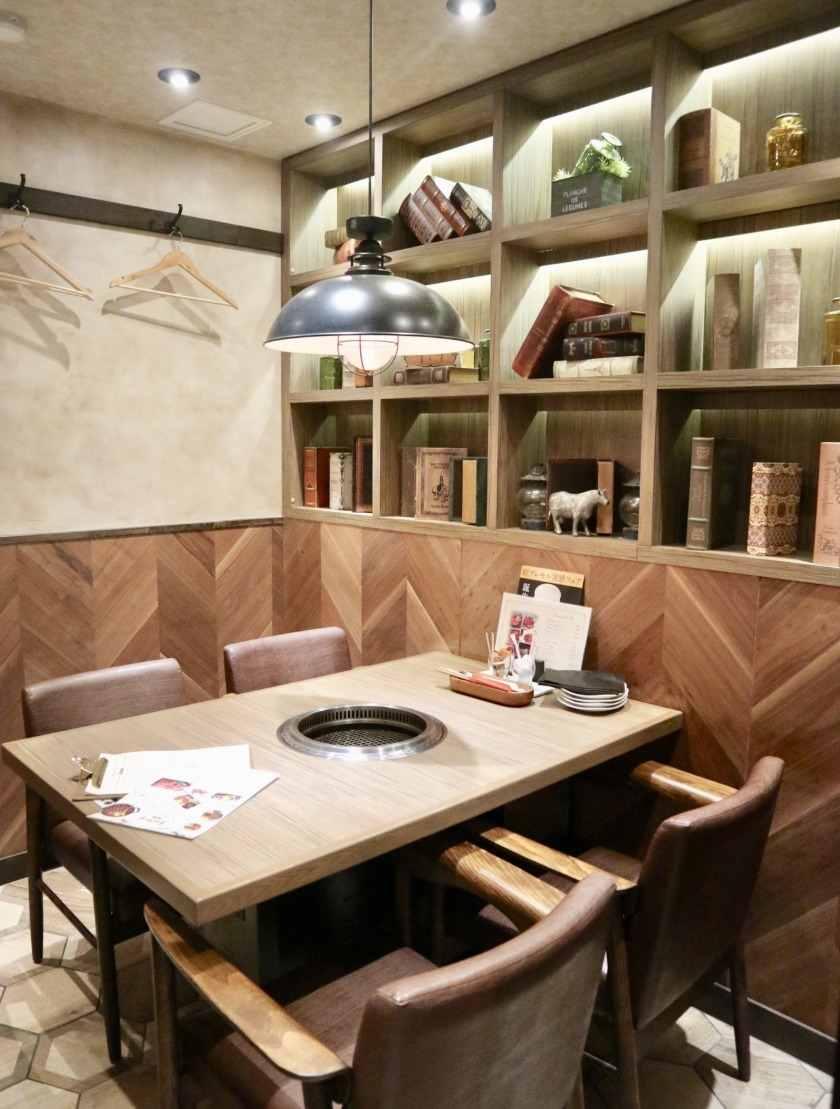 焼肉いのうえ　新宿店《株式会社アイティープラス》の制服4