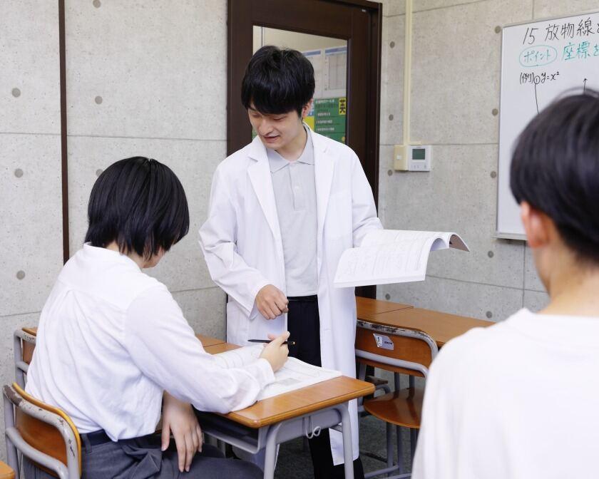 株式会社進学ゼミナール 南堀江校の制服4