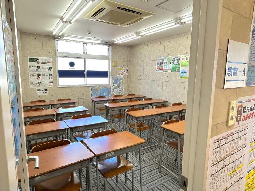 株式会社進学ゼミナール 香芝二上校の制服1