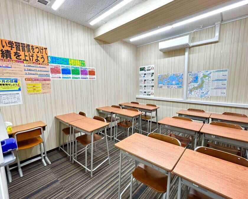 進学ゼミナール  西真美校の制服2