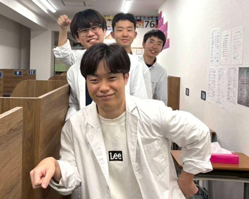 進学ゼミ個別 生駒校の制服4