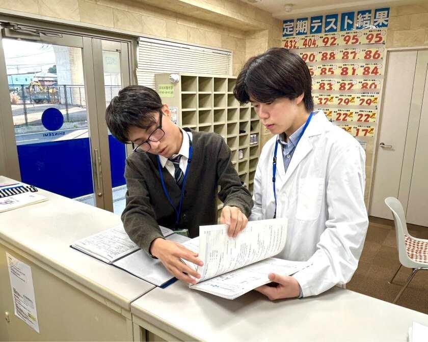 進学ゼミナール  西大寺南校の制服4