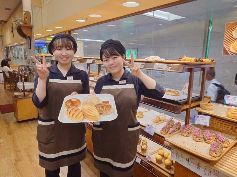 ベーカリー&cafe カスカード　デュオこうべ店の仕事画像1