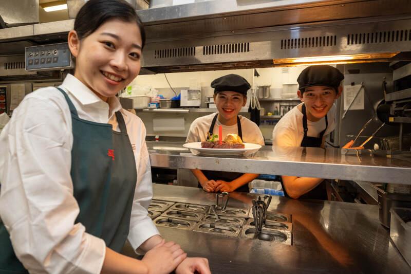 シズラー東京国際フォーラム店の仕事画像2