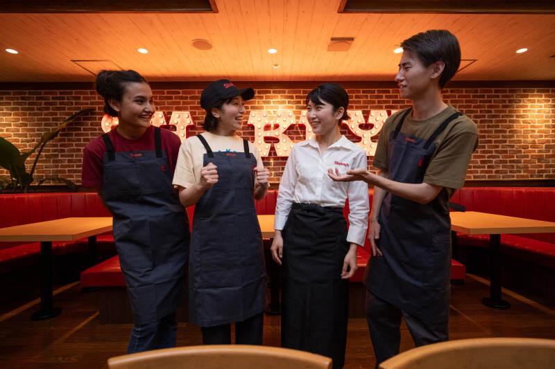 シェーキーズ横浜西口店の仕事画像2