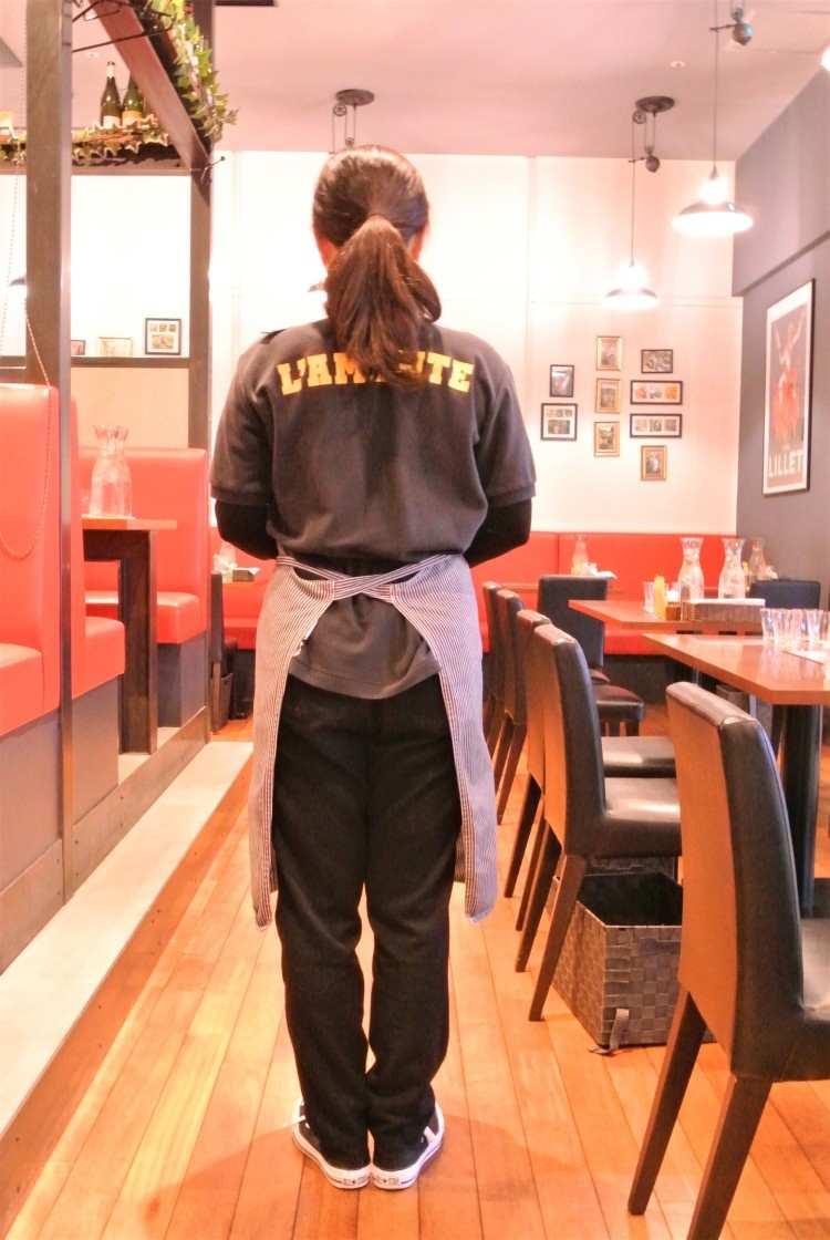Osteria L'amante（オステリア ラ・マンテ）グローバルゲート店の制服2