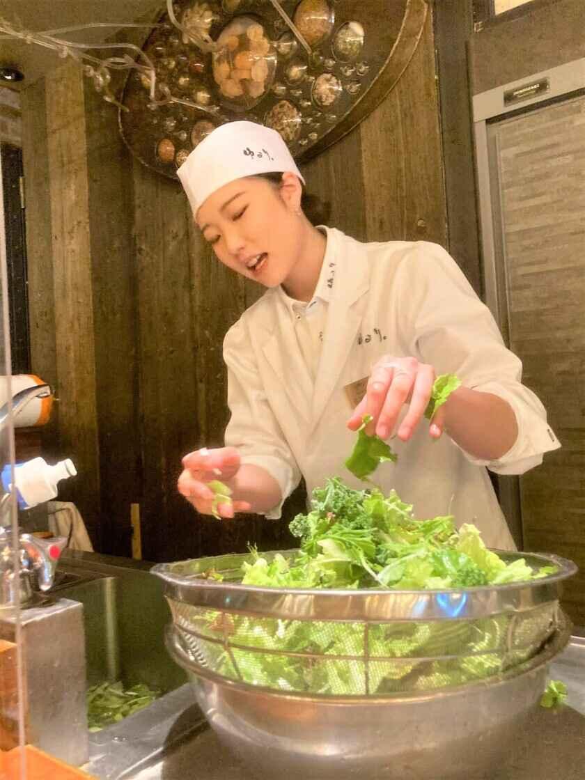 有限会社山路フード 湘南ゆるり　みなとみらいの制服2