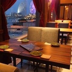 有限会社山路フード 湘南ゆるり　みなとみらいの制服4