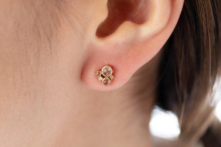 株式会社ディンプル　大阪オフィス（ヨドバシカメラ京都＊インフォメーション運営会社）の制服1