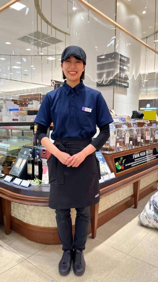 コーヒーギャラリーヒロ　阪急うめだ本店の制服2