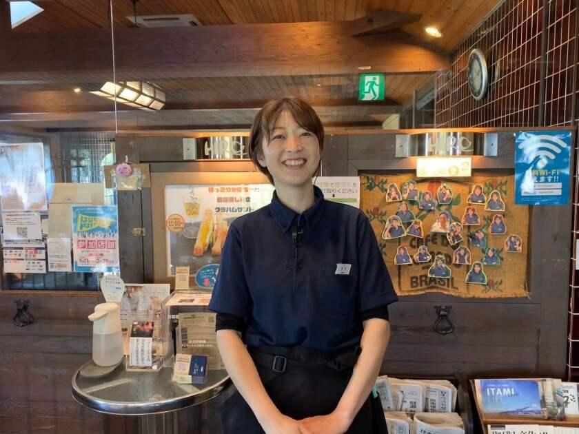 ヒロコーヒー伊丹いながわ店の制服5