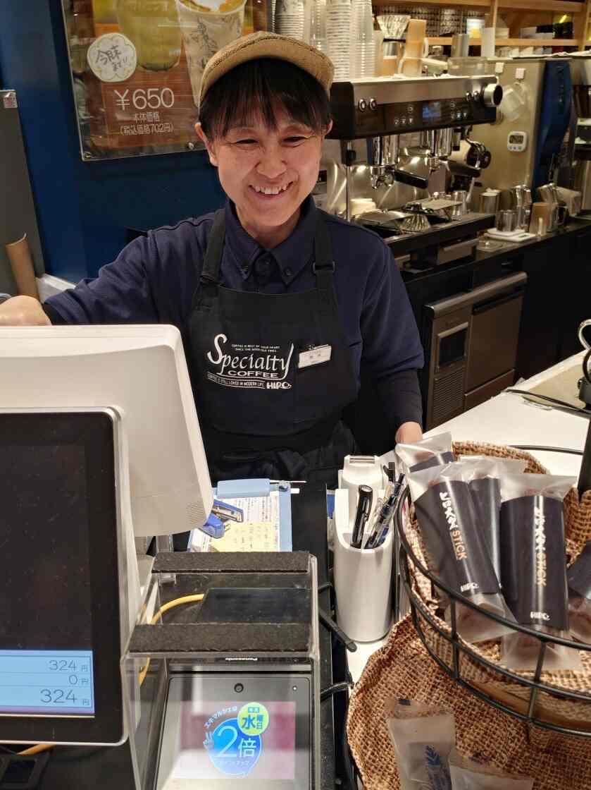 コーヒーギャラリーヒロ　エキマルシェ大阪店の制服1