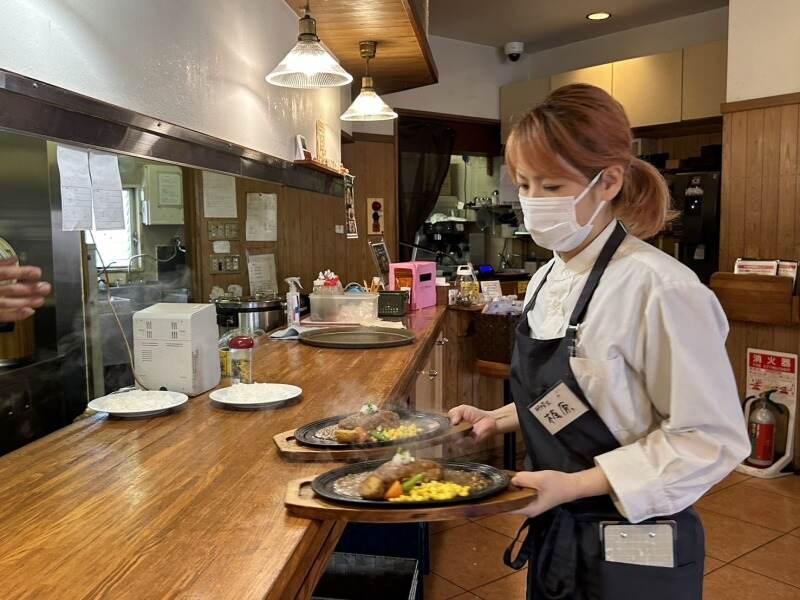 ハンバーグオニオン 鳥栖店　の仕事画像3