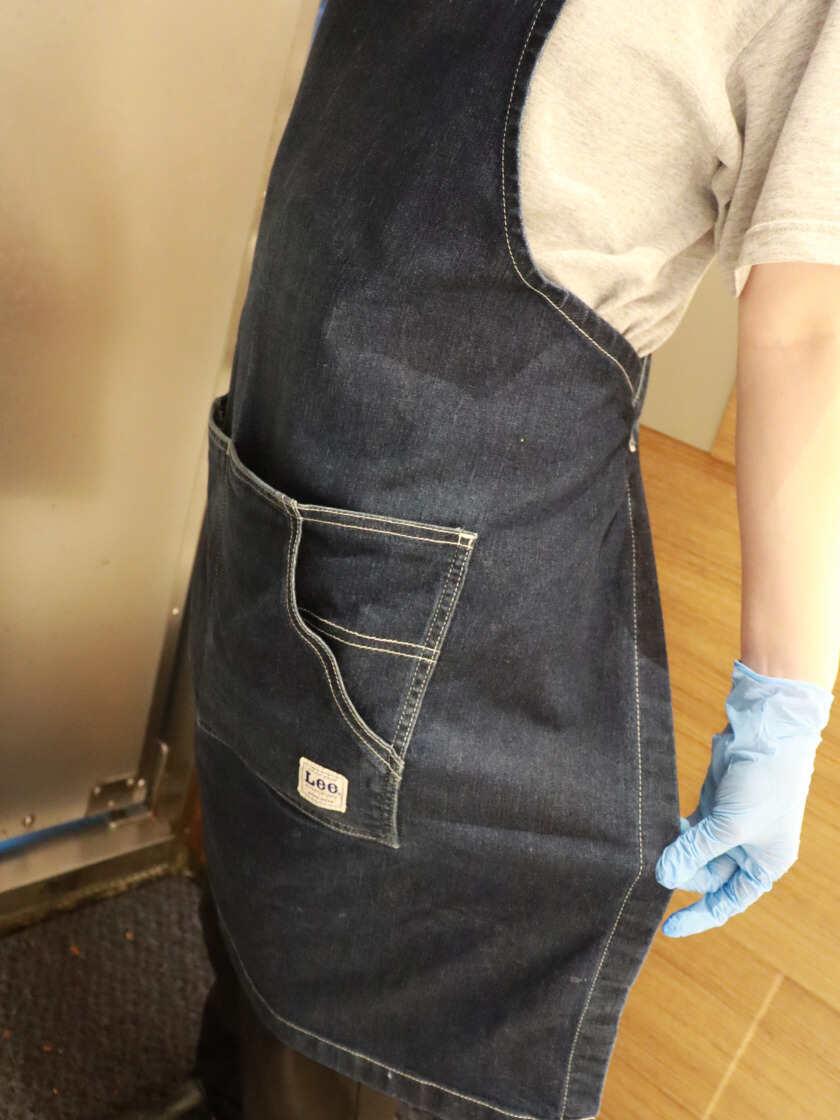 デリカフェ・キッチン三ノ宮（JR西日本グループ）の制服7