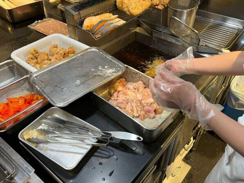 さち福や 天王寺MIOプラザ館店（JR西日本グループ）の制服6