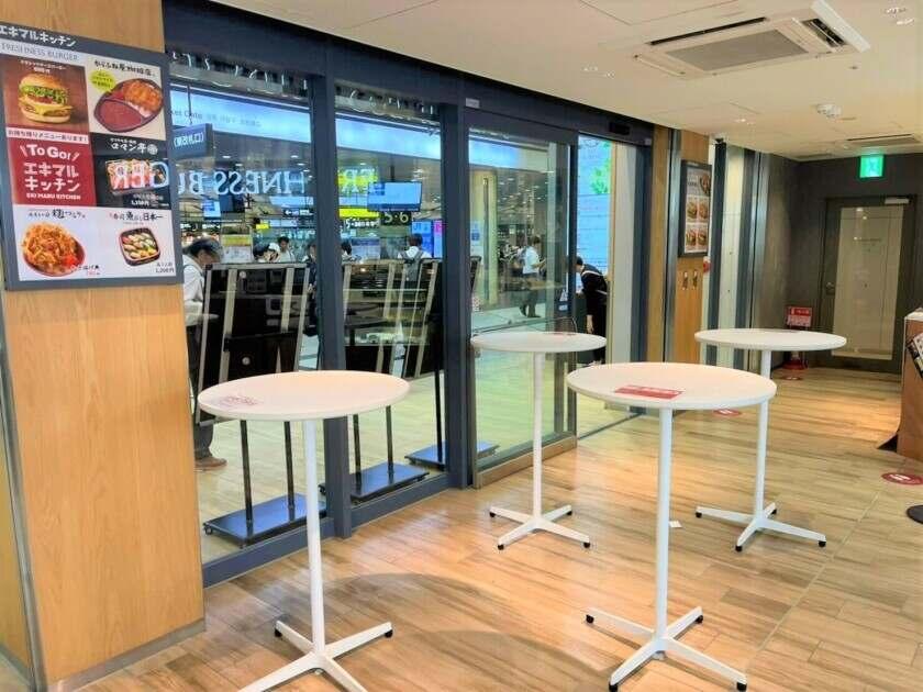 からふね屋珈琲エキマルシェ新大阪ソトエ（JR西日本グループ）の制服1