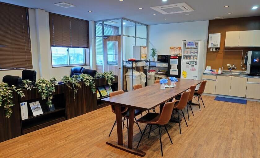 ユービーエム　名古屋営業所の制服4