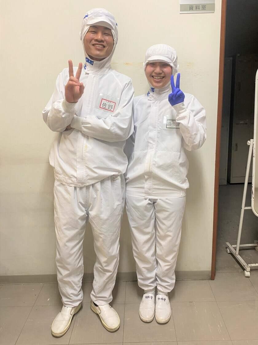 株式会社ケーニヒスクローネ　ポートアイランド3号館の制服1