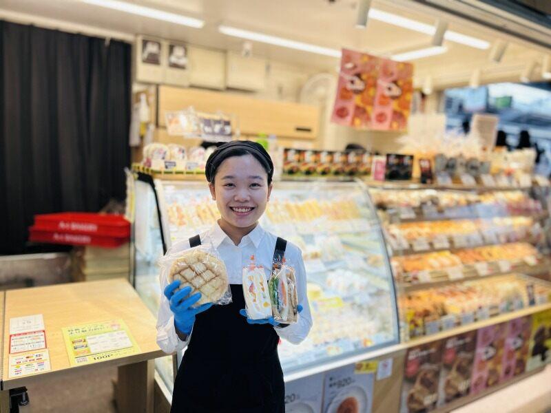 エーワンベーカリー南海新今宮駅店の仕事画像1