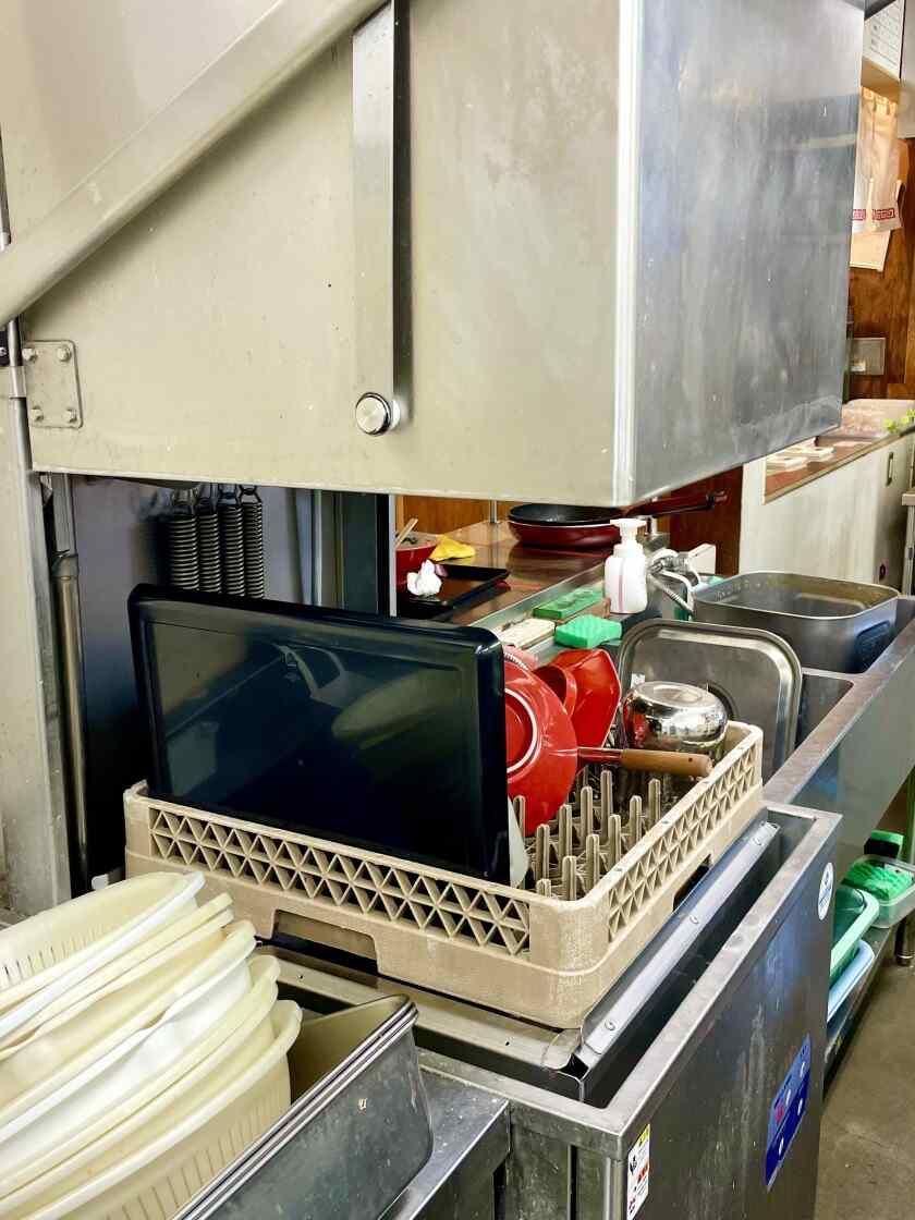 中華そばアサヒ製麺　なんばラーメン一座店の制服5