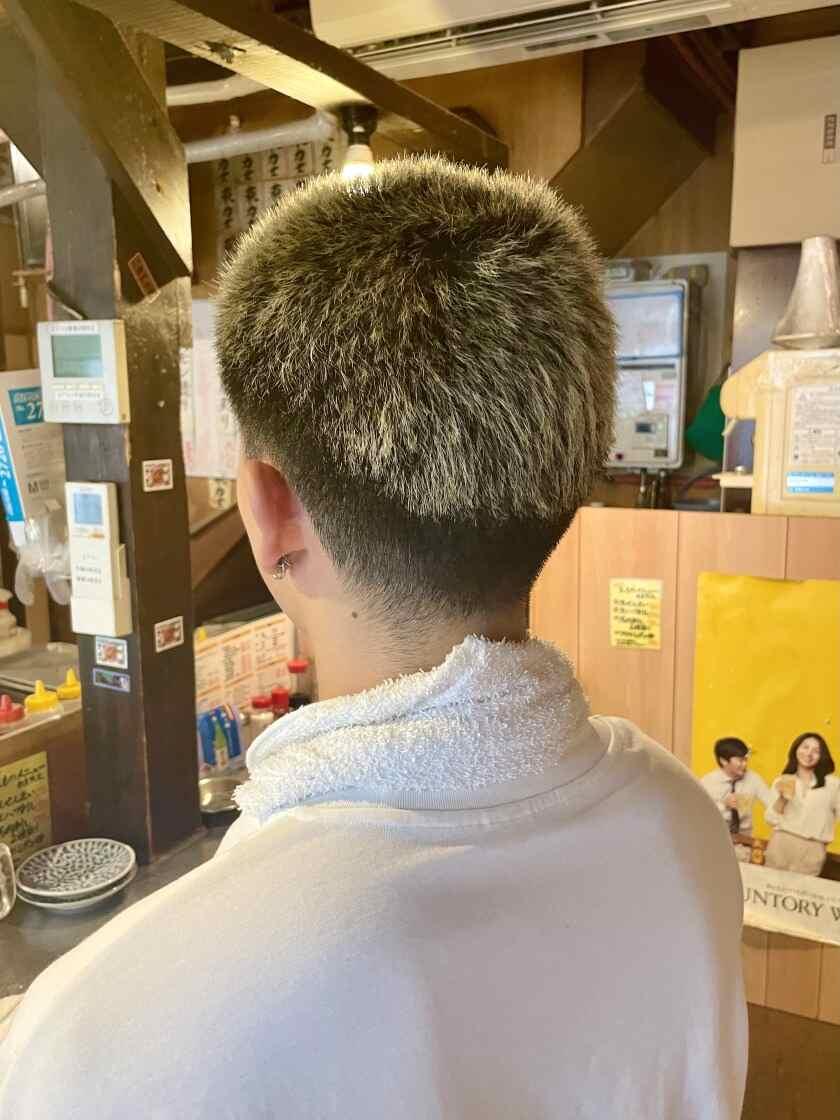 居酒屋　ニューシンマチの制服5