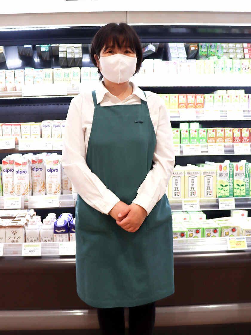 デイリーカナートイズミヤ鵯越町店の制服1