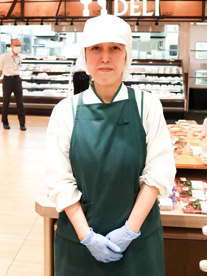 イズミヤ スーパーセンター八幡店の制服1