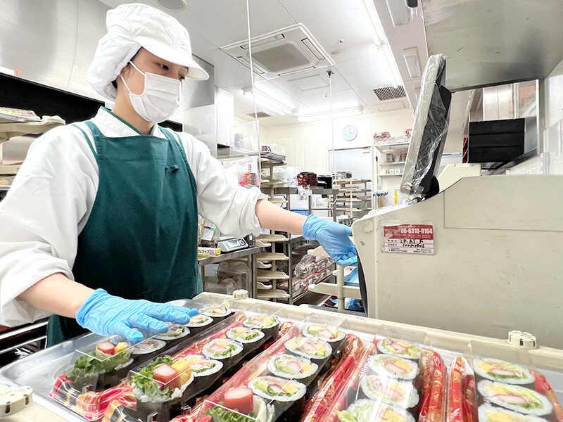 イズミヤ スーパーセンター八幡店の仕事画像1